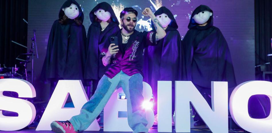 Sabino lleva su magia musical y su talento a la pantalla grande