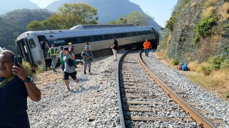 Desastre en el Tren Interoceánico: Tragedia en Oaxaca, 13 víctimas mortales y 98 heridos en un día de catástrofe.